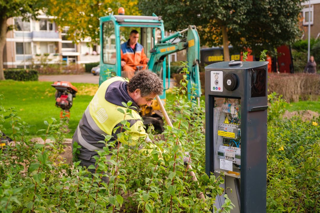 Versnellingsgids voor duurzame laadinfrastructuur zet Nederland op koers naar klimaatdoelen