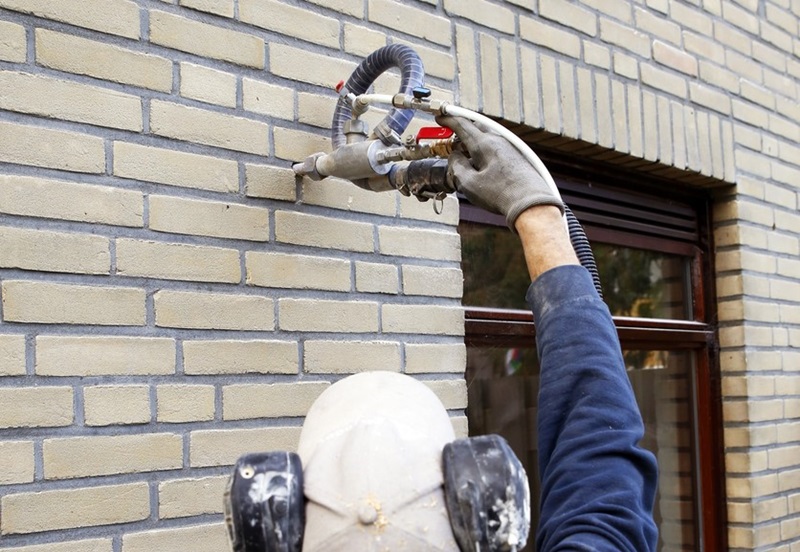 Het ontbreekt aan passende zij-instroomopleidingen voor na-isolatie en ventilatie